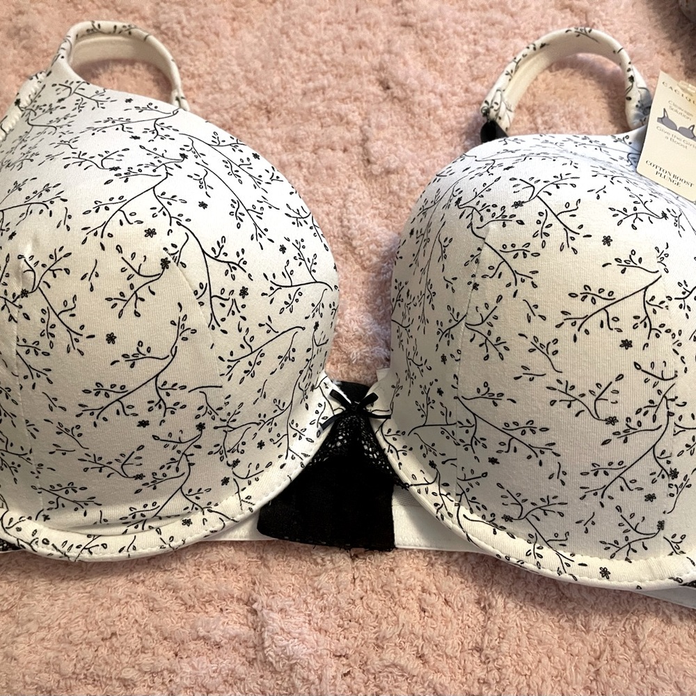 NWT gorgeous Lane Bryant bra - 42DD